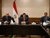وزير الرياضة يبحث ترتيبات مباراة مصر والسنغال مع الجهات المعنية