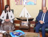 نبيلة مكرم تستقبل وزير الإنتاج الحربى استعدادا لمؤتمر "مصر تستطيع"  