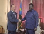 سفير مصر فى جوبا يلتقى نائب رئيس جمهورية جنوب السودان لقطاع الخدمات العامة