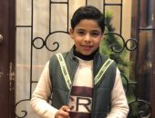 صاحب الصوت الماسى.. "عمر أحمد" طفل يبدع فى الإنشاد الدينى.. فيديو وصور