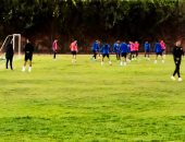 تدريبات خفيفة وتقسيمة وأمطار ومشاركة زيزو عنوان المران الأول للزمالك فى المغرب 