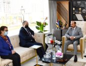 محافظ أسوان يلتقى سفير الاتحاد الأوروبى لبحث مجالات التعليم والتدريب والمشروعات