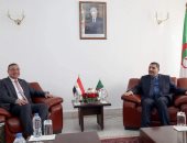  سفير مصر في الجزائر يبحث مع وزير النقل سبل تدعيم علاقات التعاون الثنائي المشترك