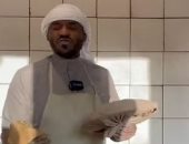 طبيب سعودى يتخلى عن مهنته ليعمل "خبازًا".. اعرف التفاصيل 