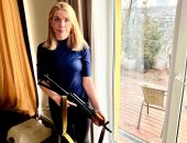 نائبة أوكرانية: أتعلم إطلاق النار بدلا من زراعة الزهور ونقاتل لأجل بلدنا
