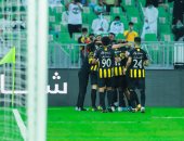 الاتحاد يحسم ديربي جدة المثير 4-3 ضد الأهلى ويعزز صدارته للدوري السعودي