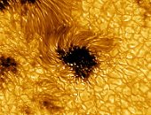 علماء الفلك يكتشفون كوكبا له شمسان.. اعرف التفاصيل