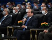 الرئيس السيسي يشاهد فيلما تسجيليا عن أهمية المشروع القومى لتنمية الأسرة