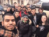 "أحمد" أول عائد من أوكرانيا للقاهرة يشارك "اليوم السابع" بصور برفقة 21 مصريا