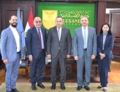 رئيس جامعة الإسكندرية يستقبل سفير الفلبين لبحث سبل التعاون