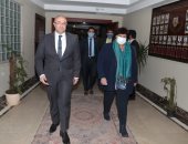 محافظ بنى سويف يستقبل وزيرة الثقافة لحضور حفل تخرج مشروع "ابدأ حلمك".. فيديو وصور