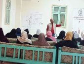 تنظيم 30 جلسة توعية مجتمعية لـ 1236 سيدة بقرى حياة كريمة فى أسوان