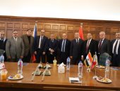 "غرفة الإسكندرية" تستقبل سفير الفلبين لبحث سبل التعاون