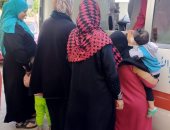 الكشف على 700 سيدة بالبحر الأحمر خلال أعمال قوافل الصحة الإنجابية