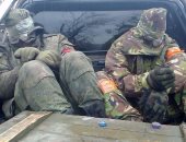 أوكرانيا تعلن أسر طيار وجنديين روس خلال اليوم العاشر من الهجوم.. فيديو وصور