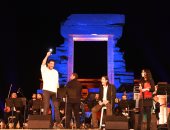 وزيرة الثقافة ومحافظ قنا يشهدان ختام فعاليات مهرجان دندرة الثانى للموسيقى.. صور
