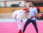 شاب سيناوى ينجح فى الجمع بين الدراسة والتفوق فى رياضة الكاراتيه.. فيديو