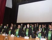 الخشت يشهد تخريج الدفعة 188 من طب القاهرة.. وللخريجين: كنتم على قدر المسئولية