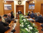 محافظ بورسعيد يوجه الأجهزة بمتابعة إزالة الإشغالات وإعداد تقرير أسبوعي