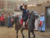 أبناء الأقصر يحتفلون بمولد الشيخ العشى بسباقات وعروض الخيول المبهجة