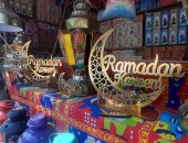 "وحوى يا وحوى".. محلات فوانيس رمضان تبدأ فى الانتشار بأسواق الأقصر (صور)