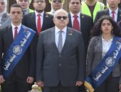 رئيس جامعة القاهرة يكرم أبناء الجامعة المشاركين فى الاحتفال بيوم الشهيد