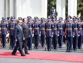 استعراض حرس الشرف.. الرئيس السيسي يستقبل رئيس طاجيكستان 