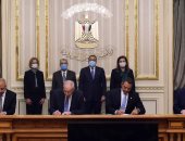 رئيس الوزراء يشهد توقيع مذكرة تفاهم بشأن مشروع إنتاج الأمونيا الخضراء
