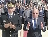 محافظ بورسعيد يضع إكليل زهور على النصب التذكارى احتفالا بيوم الشهيد.. لايف
