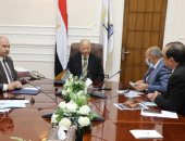 محافظ القاهرة يوجه بتكثيف الحملات على الأسواق لمواجهة احتكار السلع