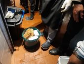 ضبط وإعدام لحوم غير صالحة للاستخدام الآدمى بمطعم مأكولات سورية شهير بالعجوزة