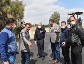 محافظ المنيا: رصف طريق الخريجين بتكلفة 22 مليون جنيه