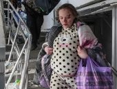قصة طفلة ولدت من رحم الحرب الروسية الأوكرانية.. صور