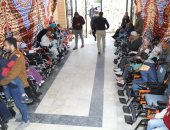 محافظ المنوفية يسلم 55 كرسيا كهربائيا ومساعدات مالية وعينية لذوى الهمم 