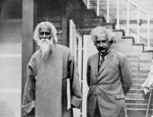 ذكرى ميلاد عالم الفيزياء.. قصة لقاء ألبرت أينشتاين ورابيندراناث طاغور فى برلين
