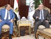 محافظ بنى سويف يستقبل وزير التنمية المحلية للمشاركة باحتفال العيد القومى للمحافظة