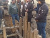 مد خطوط وشبكات الصرف الصحى بقريتى زعبرة وأبو خلقة بالمنيا ضمن حياة كريمة