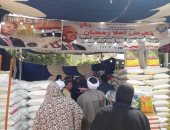 المحافظات تتزين بمعارض "أهلا رمضان".. انطلاق 9 معارض للسلع الغذائية بمراكز ومدن الإسماعيلية.. ومحافظ مطروح يفتتح المعرض بتخفيضات 20%.. والغربية تطرح السلع الأساسية بأسعار مخفضة 30%.. والمنوفية تستعد بعروض خاصة