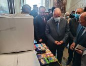 محافظ القاهرة يوزع 10 آلاف كرتونة سلع غذائية بالمرج