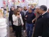 محافظ دمياط تتفقد معرض "أهلا رمضان" بمدينة دمياط بتخفيضات تصل لـ25%