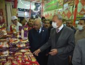 محافظ القليوبية يفتتح 5 معارض "أهلا رمضان" بمدن المحافظة لمحاربة غلاء الأسعار