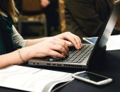 اعرف إيه الوظيفة المثالية لك حسب برجك .. الحوت فنان والثور صاحب مطعم