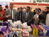 محافظ مطروح يفتتح معرض وقافلة أهلا رمضان لبيع السلع بأسعار مخفضة.. لايف