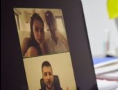 زيلينسكى يشيد بجهود النجمين ميلا كونيس وأشتون كوتشر فى دعم لاجئى أوكرانيا