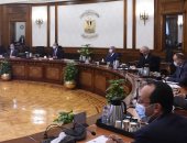 رئيس الوزراء يطالب بتخفيض زمن الإفراج الجمركى عن الشحنات لأقل فترة  