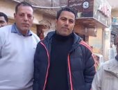 بث مباشر.. جيران محمد الشناوى حارس المنتخب يدعمونه فى مبارة مصر والسنغال