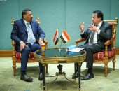 خالد عبدالغفار يلتقى وزير الصحة العراقى لبحث تبادل الخبرات فى القطاع الصحى