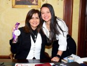 وزيرة الهجرة تستقبل أول مصرية وعربية تحصد ميدالية فضية ببطولة العالم للرماية