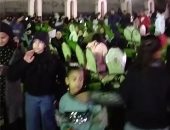 فرحة مشجعى القليوبية بعد تقدم مصر بهدف في الشوط الأول بمباراة السنغال.. فيديو