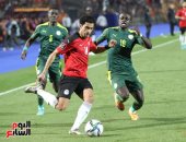 منتخب السنغال يهاجم الفراعنة مع بداية الشوط الثانى.. فيديو